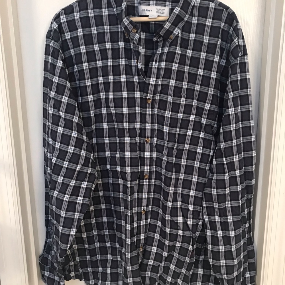 Ole Navy Men’s Plaid Button Down